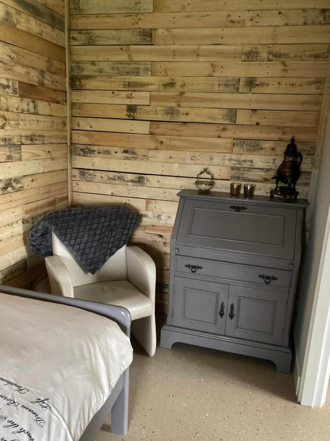 Bed En Breakfast Westerwolde Apartment Sellingen Bagian luar foto